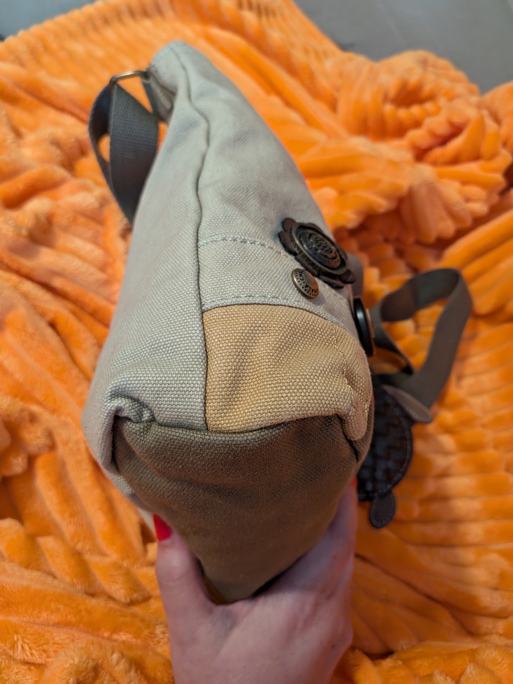 Chala Beige and Brown Crossbody Shoulder Bag with Turtle Charm - Picture 5 of 8